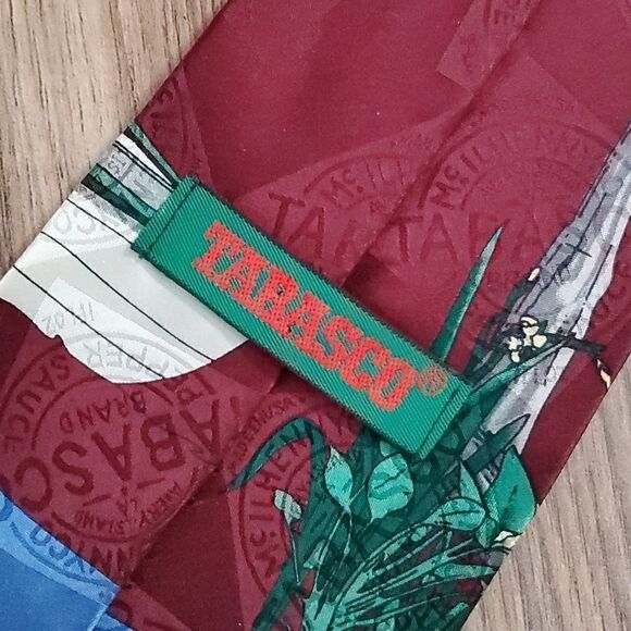 Tabasco | Fishing Alligator Hot Sauce Silk Tie - Picture 7 of 8